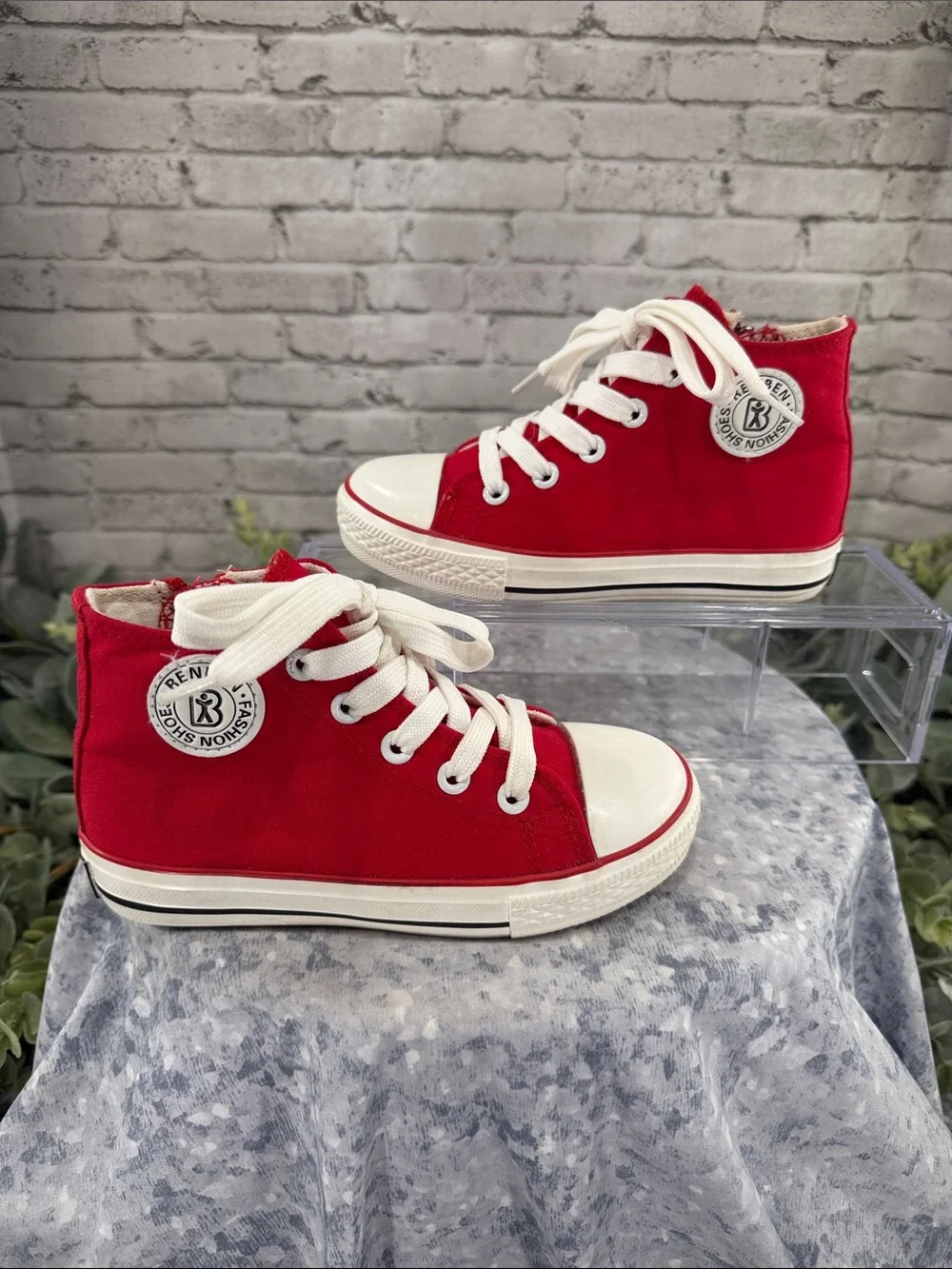 REN BEN - Red Canvas Classic Mid-High Fashion Sneakers - Boys 13M ❤️ EUC